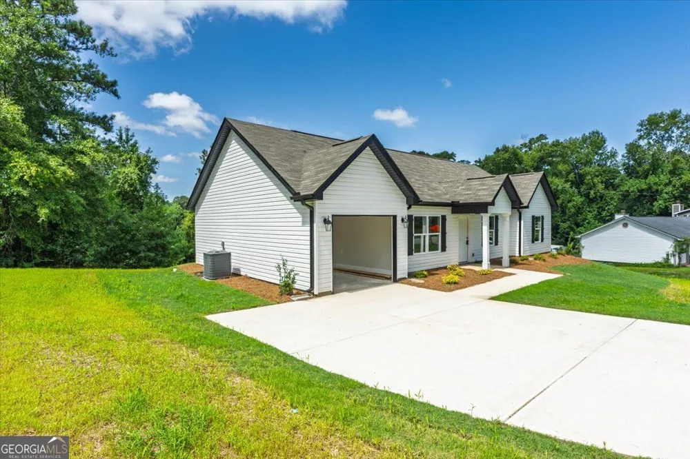 400 Woodhaven RD Centerville, GA 31028