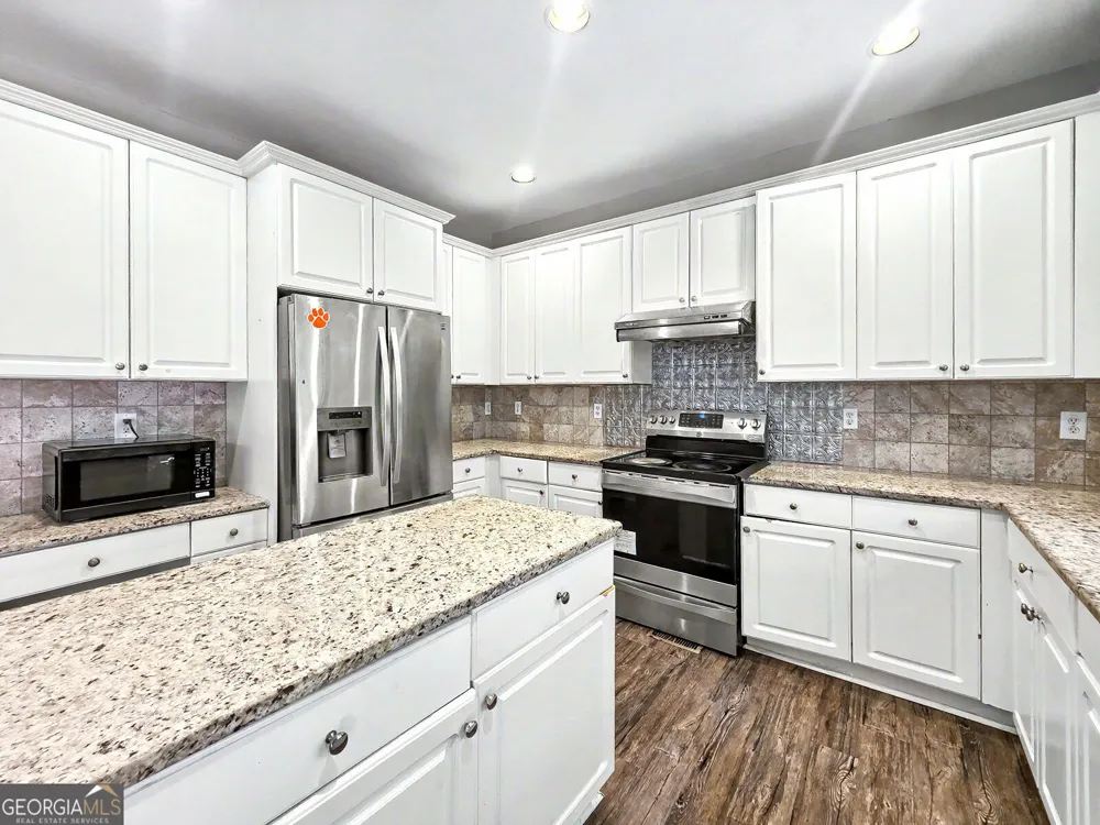 4334 Catamount DR SW Lilburn, GA 30047