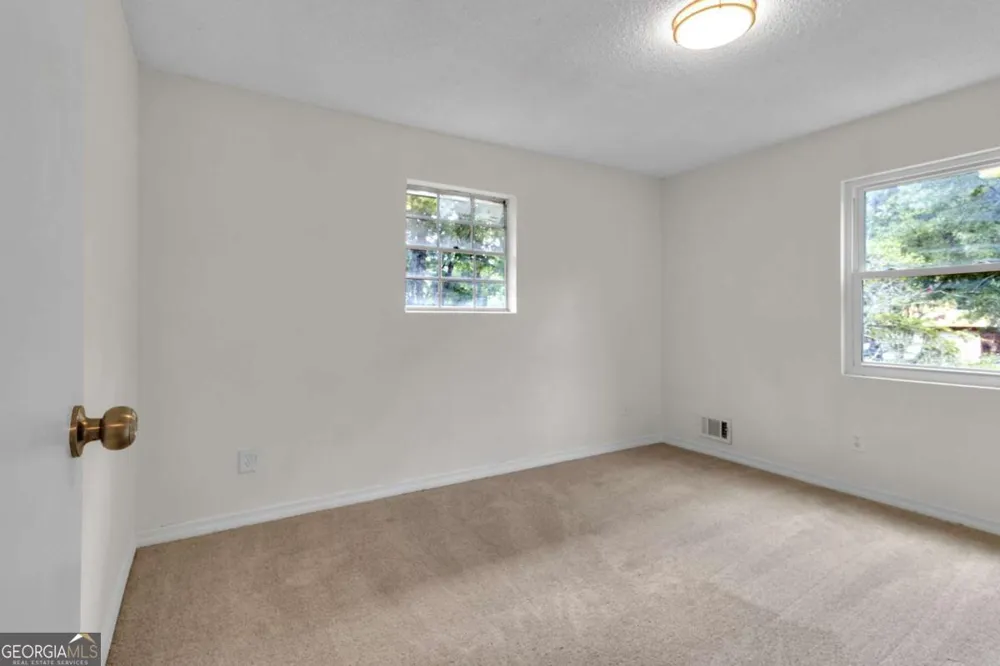 170 Peachtree CT Riverdale, GA 30274