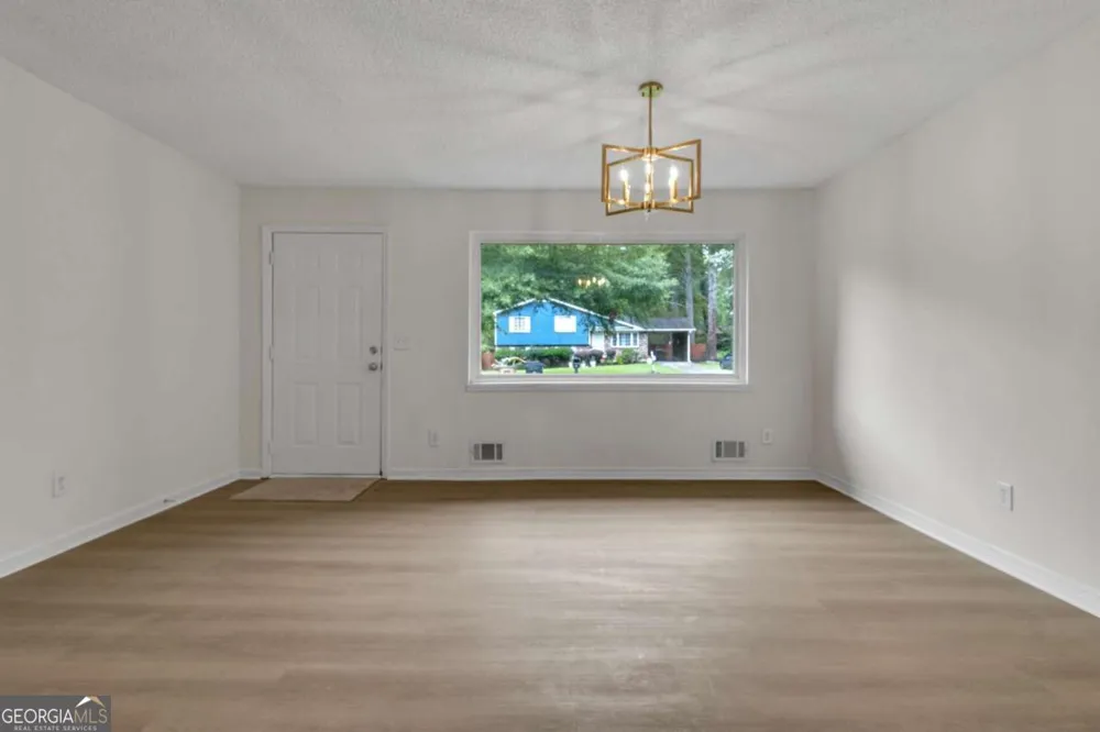 170 Peachtree CT Riverdale, GA 30274