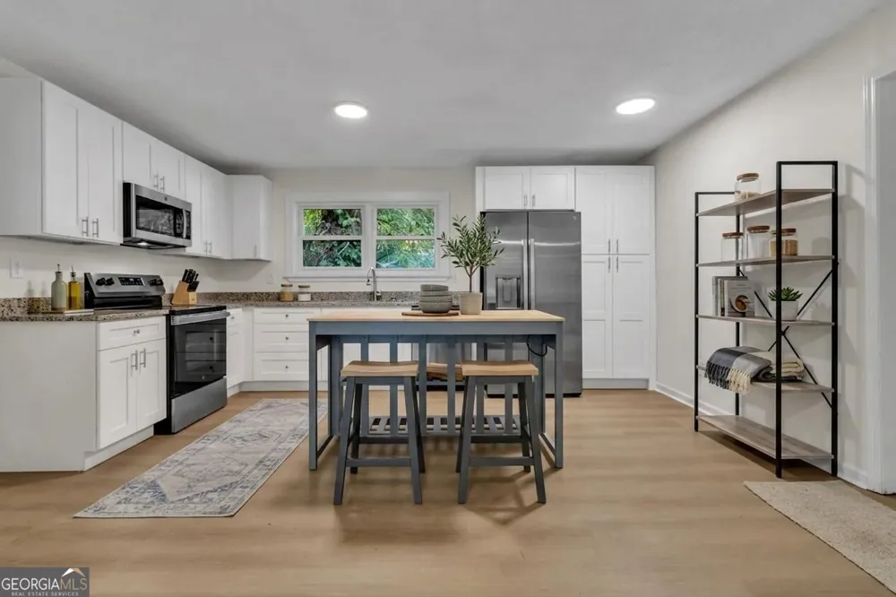 170 Peachtree CT Riverdale, GA 30274