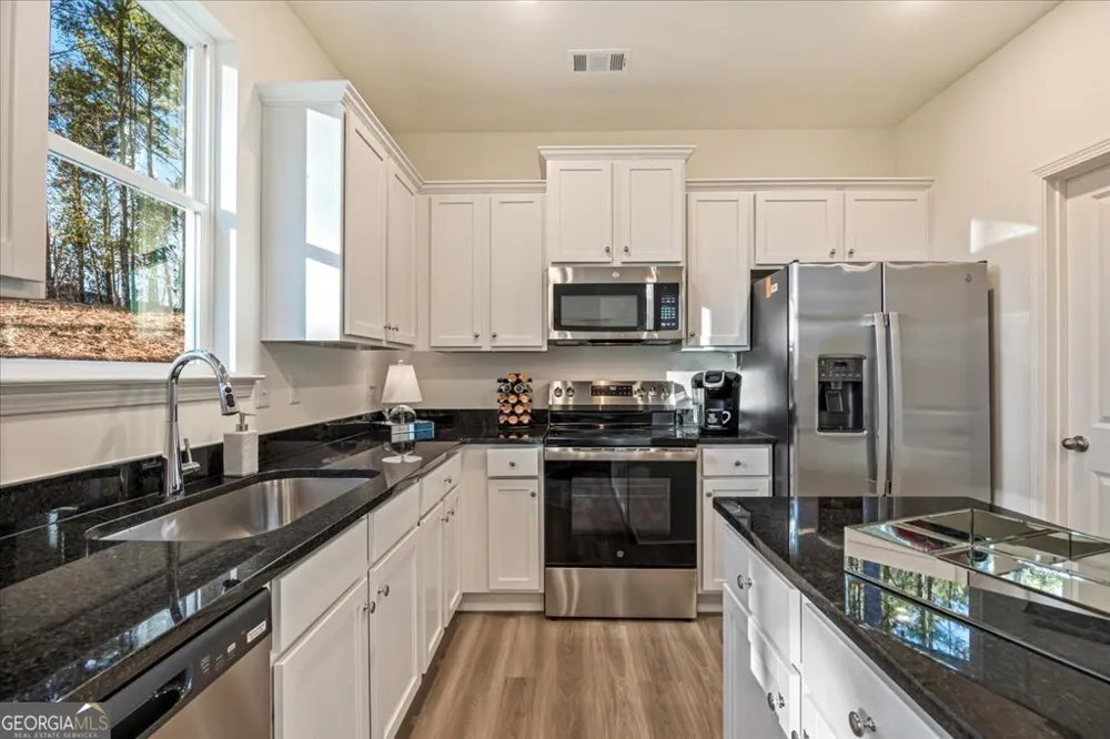 1510 Aralynn CT Conyers, GA 30013