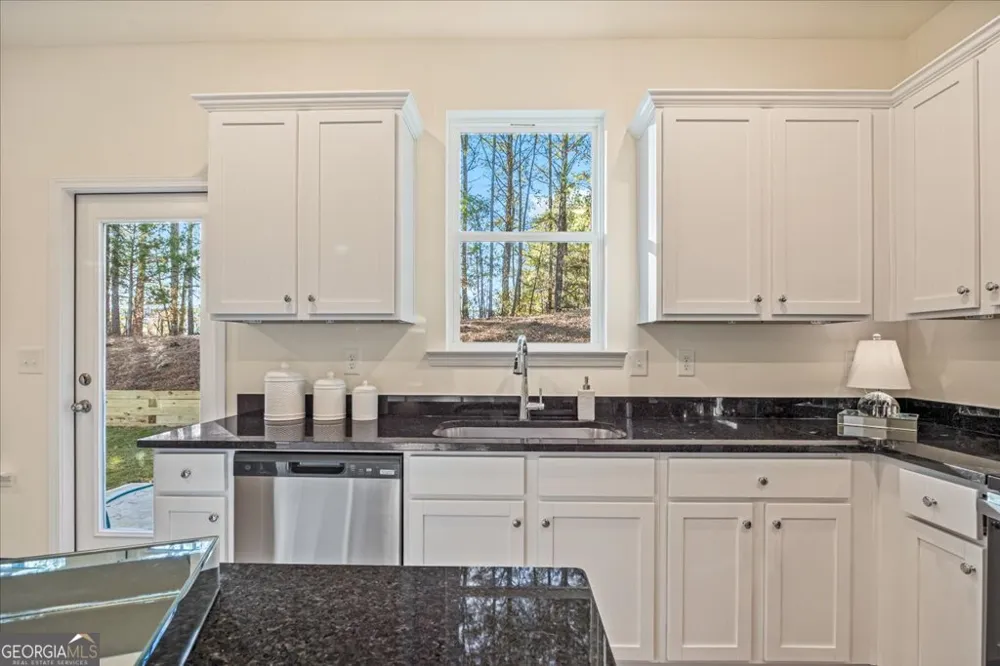 1510 Aralynn CT Conyers, GA 30013