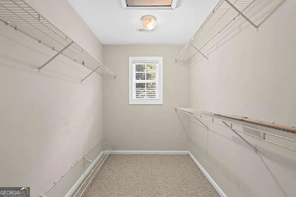 185 Thornwood DR SE Calhoun, GA 30701