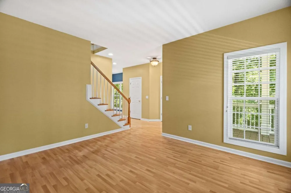 185 Thornwood DR SE Calhoun, GA 30701