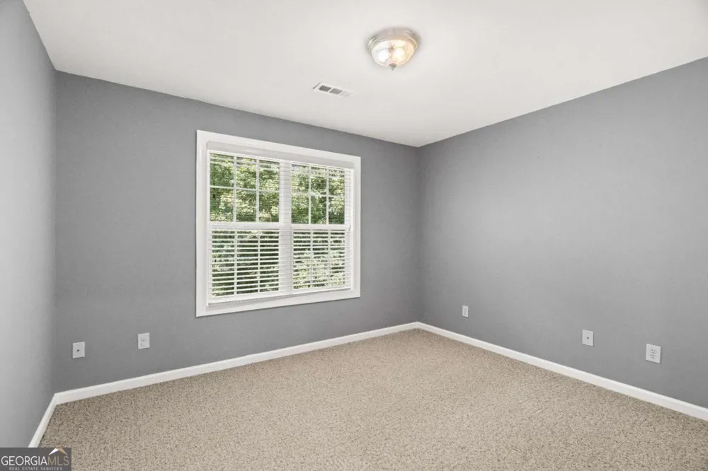 185 Thornwood DR SE Calhoun, GA 30701