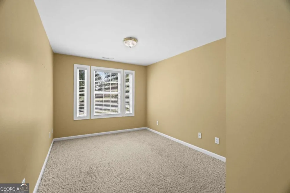 185 Thornwood DR SE Calhoun, GA 30701