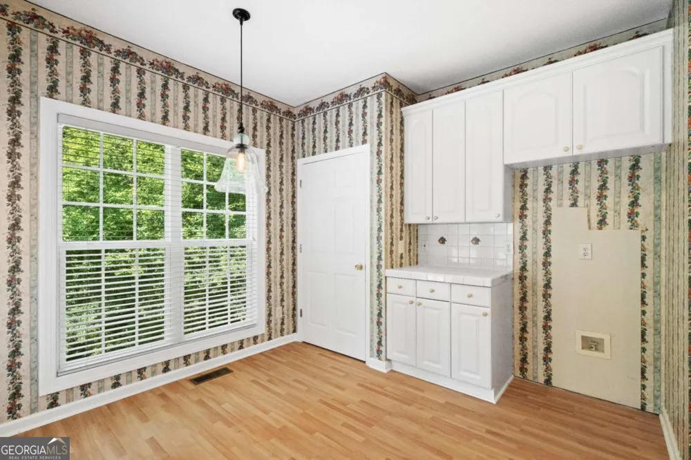 185 Thornwood DR SE Calhoun, GA 30701
