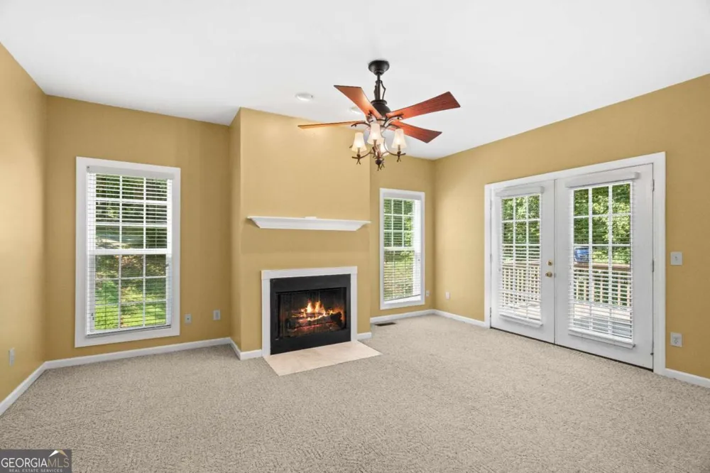 185 Thornwood DR SE Calhoun, GA 30701
