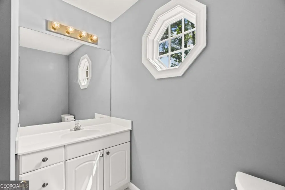 185 Thornwood DR SE Calhoun, GA 30701