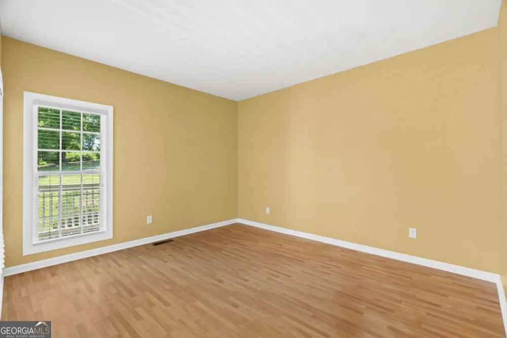185 Thornwood DR SE Calhoun, GA 30701