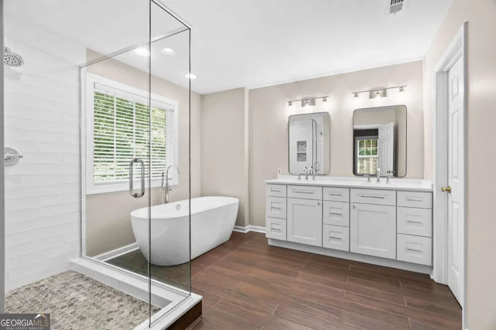 185 Thornwood DR SE Calhoun, GA 30701