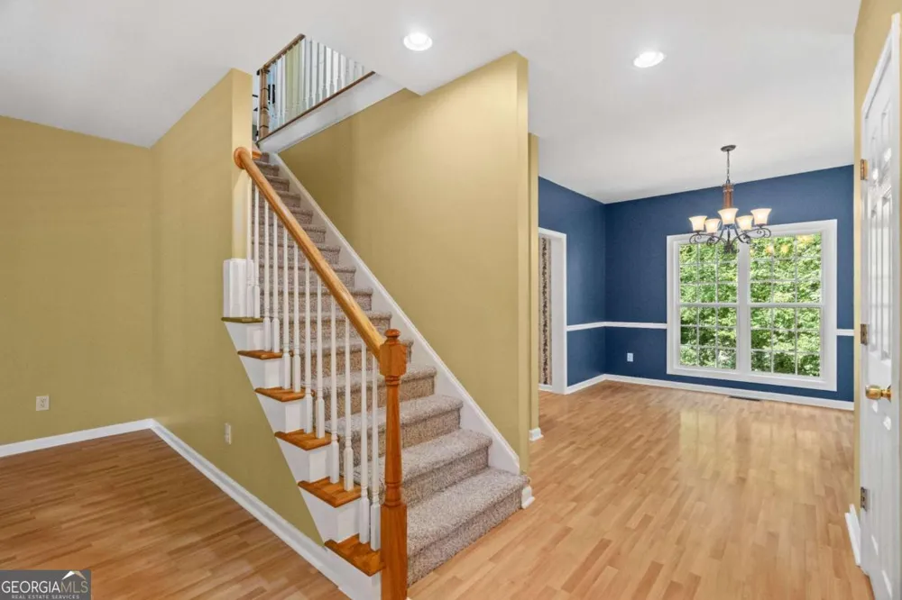 185 Thornwood DR SE Calhoun, GA 30701