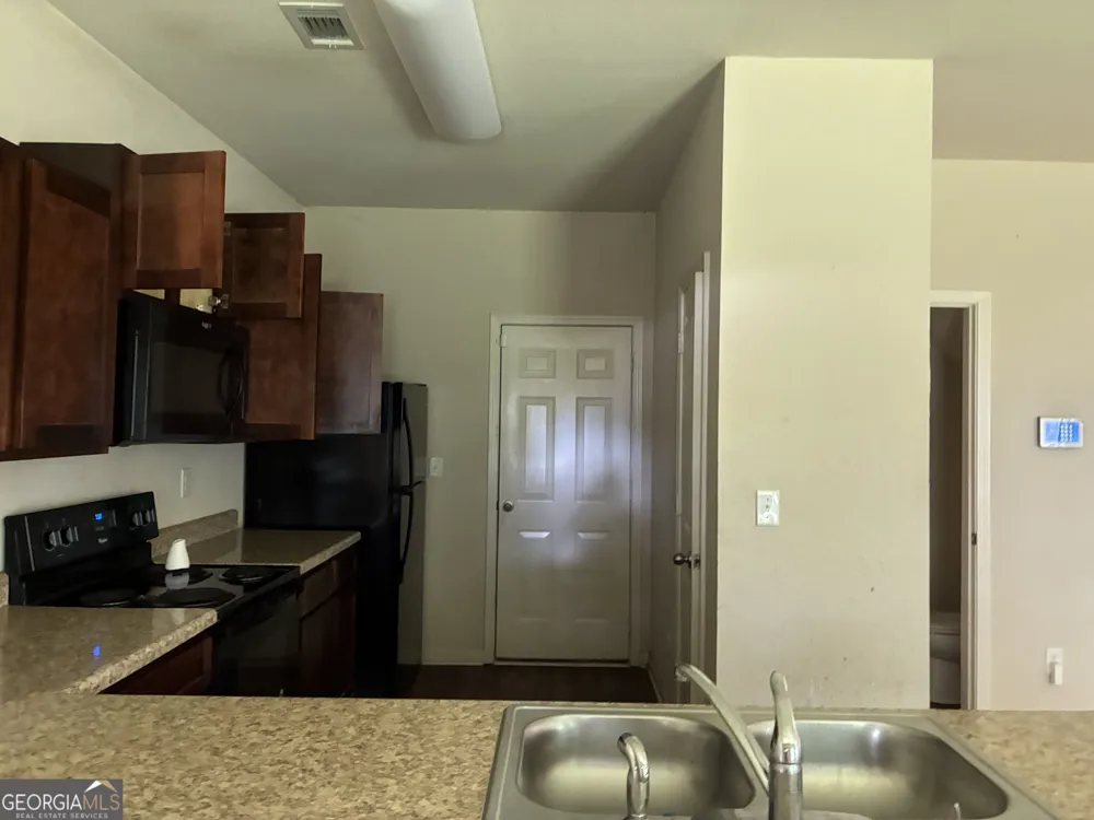 10990 Wheeler TRCE Hampton, GA 30228