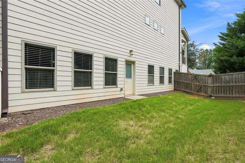 435 Cambria LN SW Lilburn, GA 30047