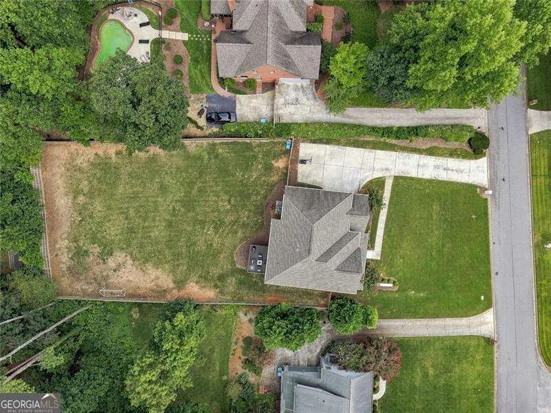 435 Cambria LN SW Lilburn, GA 30047