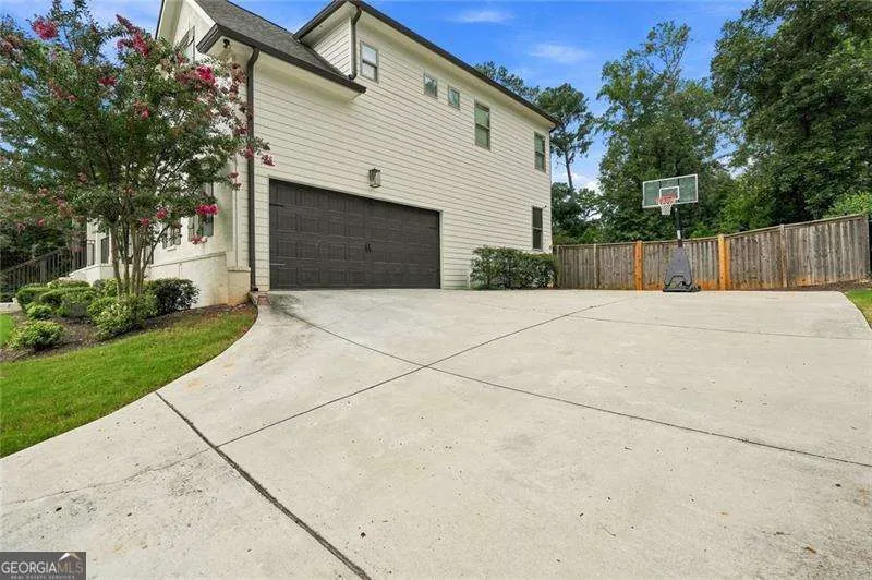 435 Cambria LN SW Lilburn, GA 30047