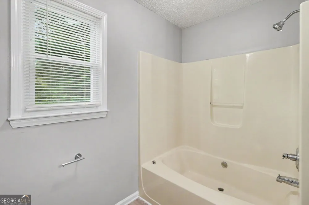 72 Amber WAY Dallas, GA 30157