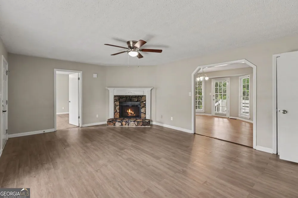 72 Amber WAY Dallas, GA 30157