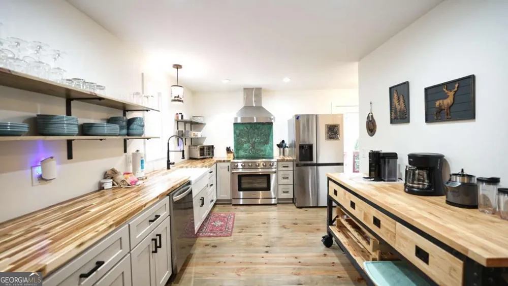237 Chestnut Gap RD Blue Ridge, GA 30513