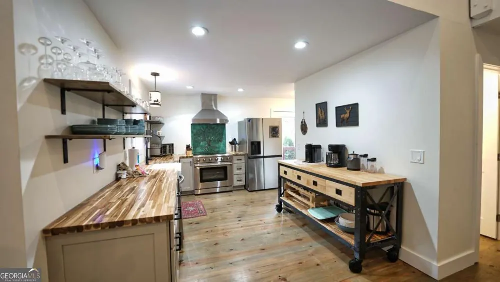 237 Chestnut Gap RD Blue Ridge, GA 30513