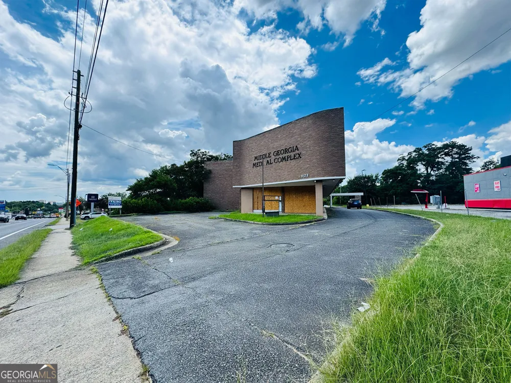 1122 Gray HWY Macon, GA 31211