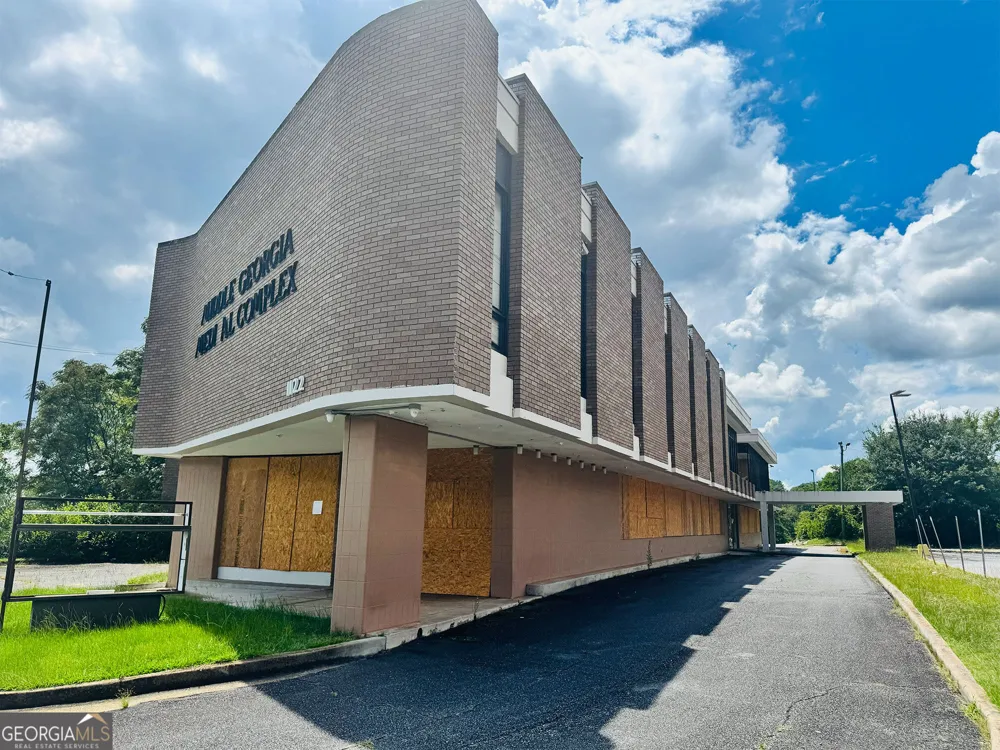 1122 Gray HWY Macon, GA 31211