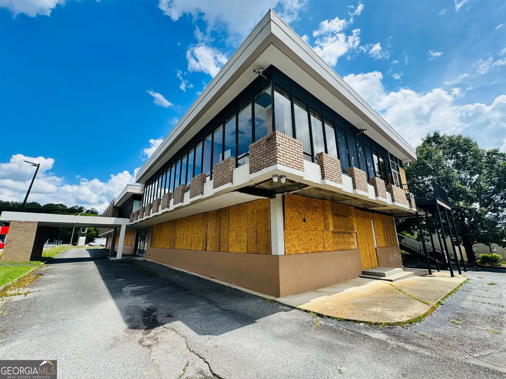 1122 Gray HWY Macon, GA 31211