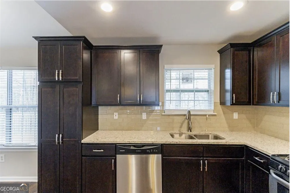 3886 Waldrop Hills DR Decatur, GA 30034
