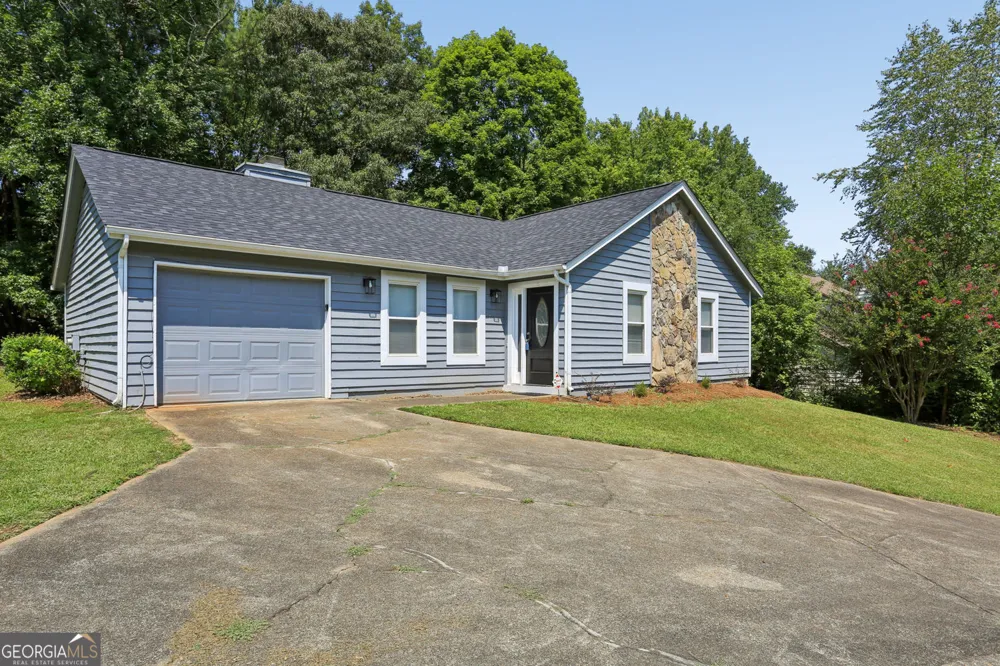1050 Chapman CIR Stone Mountain, GA 30088