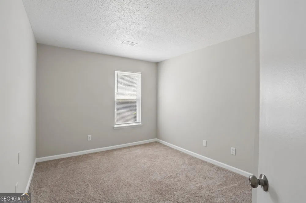 1050 Chapman CIR Stone Mountain, GA 30088