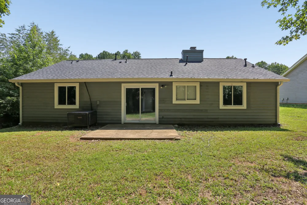 1050 Chapman CIR Stone Mountain, GA 30088