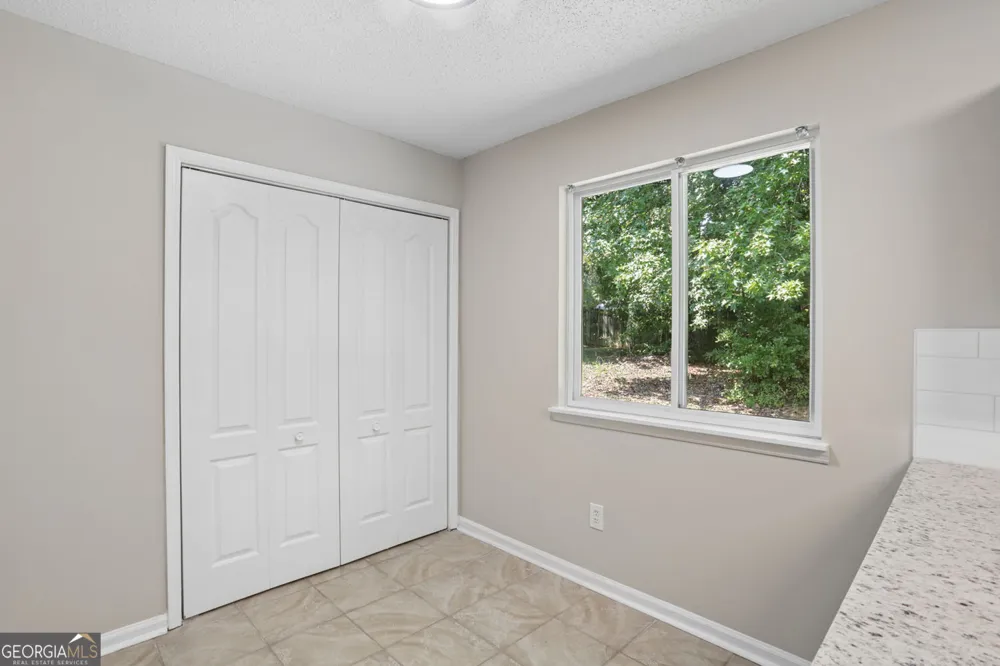1050 Chapman CIR Stone Mountain, GA 30088