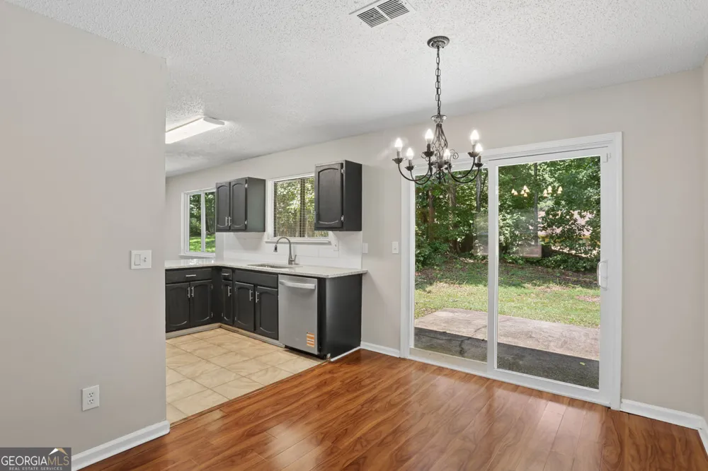 1050 Chapman CIR Stone Mountain, GA 30088