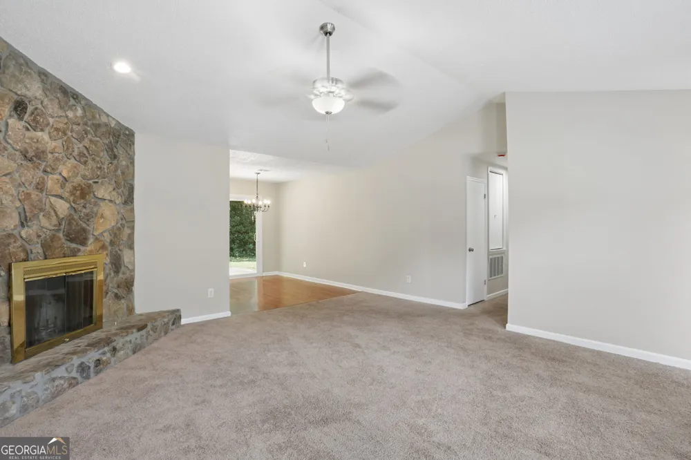 1050 Chapman CIR Stone Mountain, GA 30088