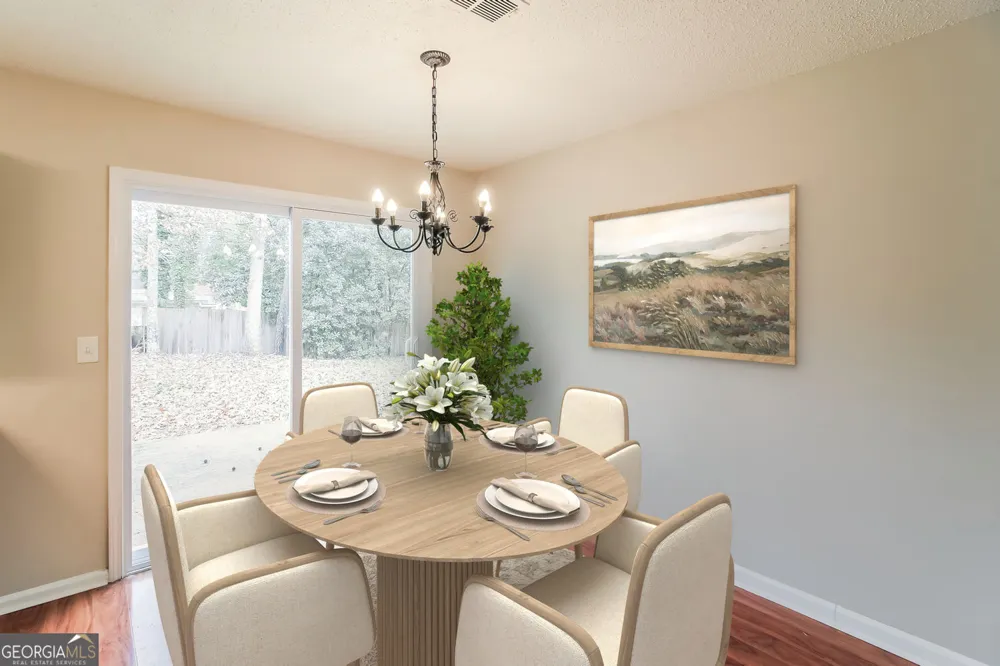 1050 Chapman CIR Stone Mountain, GA 30088