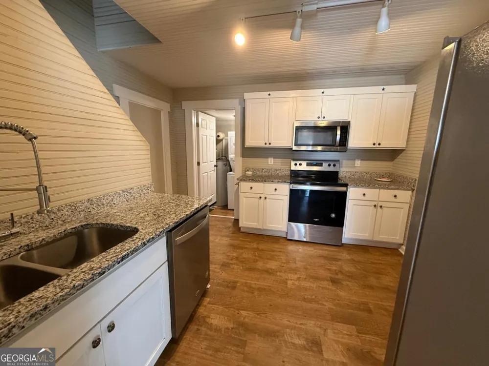 43 Quarry ST Gainesville, GA 30501