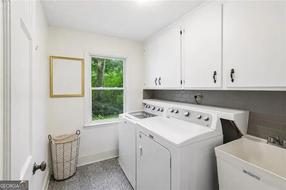 3743 Sawanee DR Marietta, GA 30062