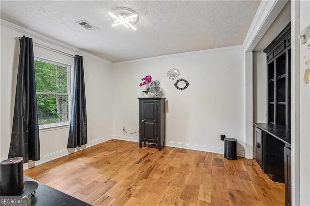 3743 Sawanee DR Marietta, GA 30062