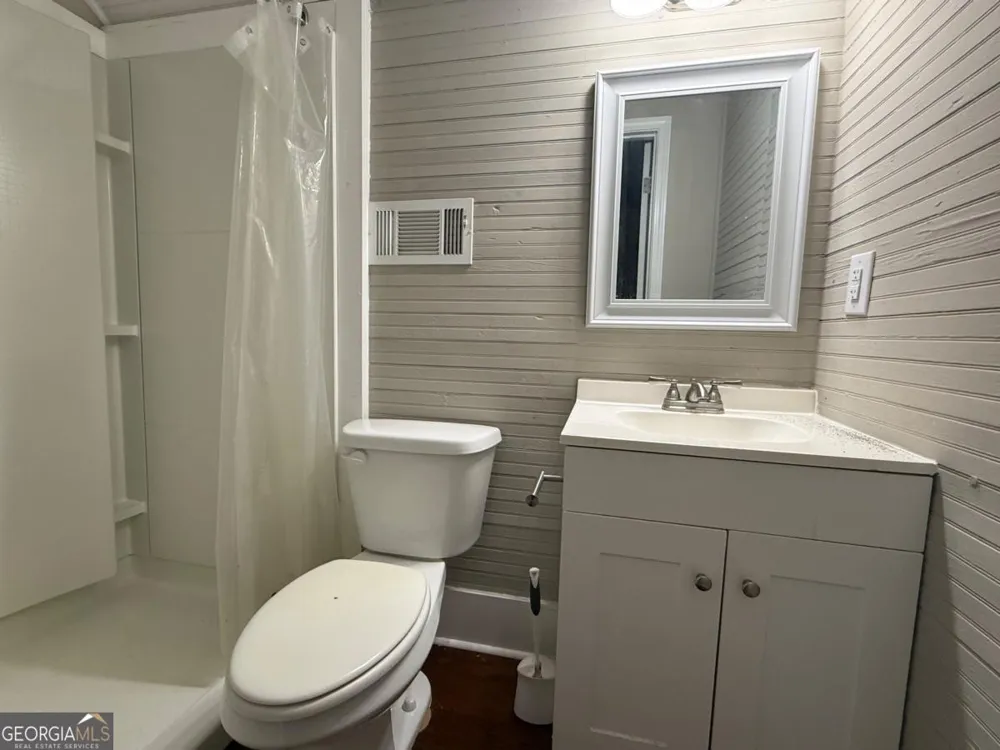22 Quarry ST Gainesville, GA 30501