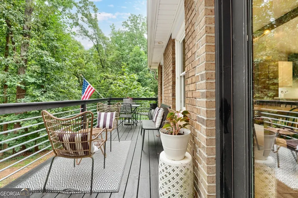 118 Glenell DR Woodstock, GA 30189