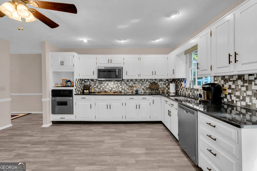 5112 Kurt LN SW Conyers, GA 30094