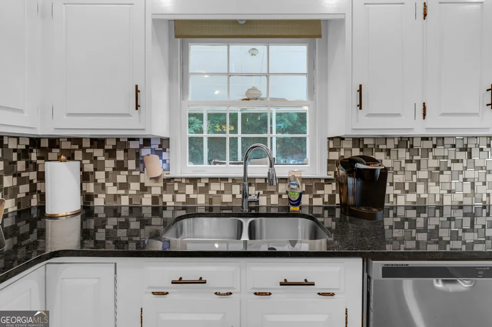 5112 Kurt LN SW Conyers, GA 30094