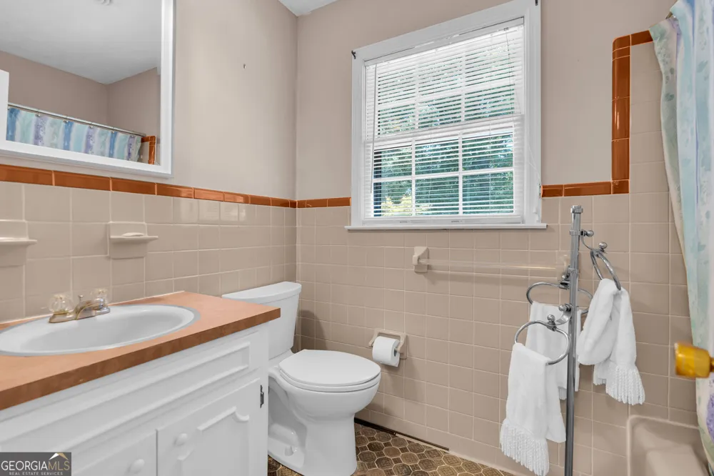 5112 Kurt LN SW Conyers, GA 30094