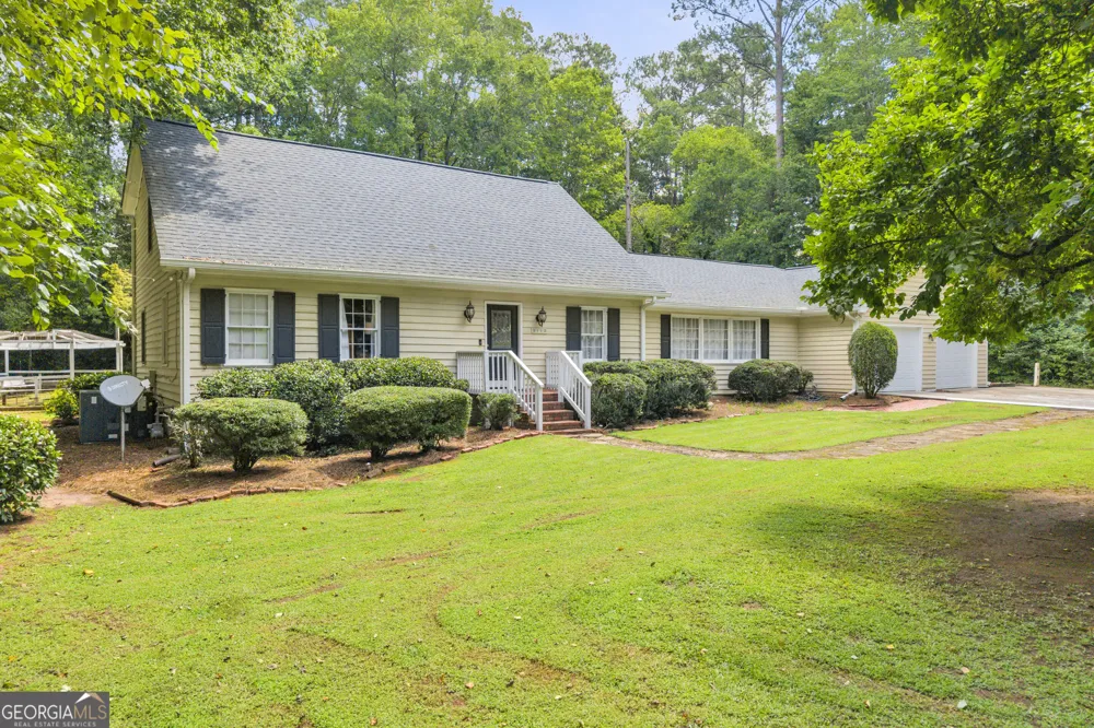 5112 Kurt LN SW Conyers, GA 30094