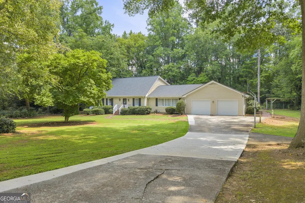5112 Kurt LN SW Conyers, GA 30094