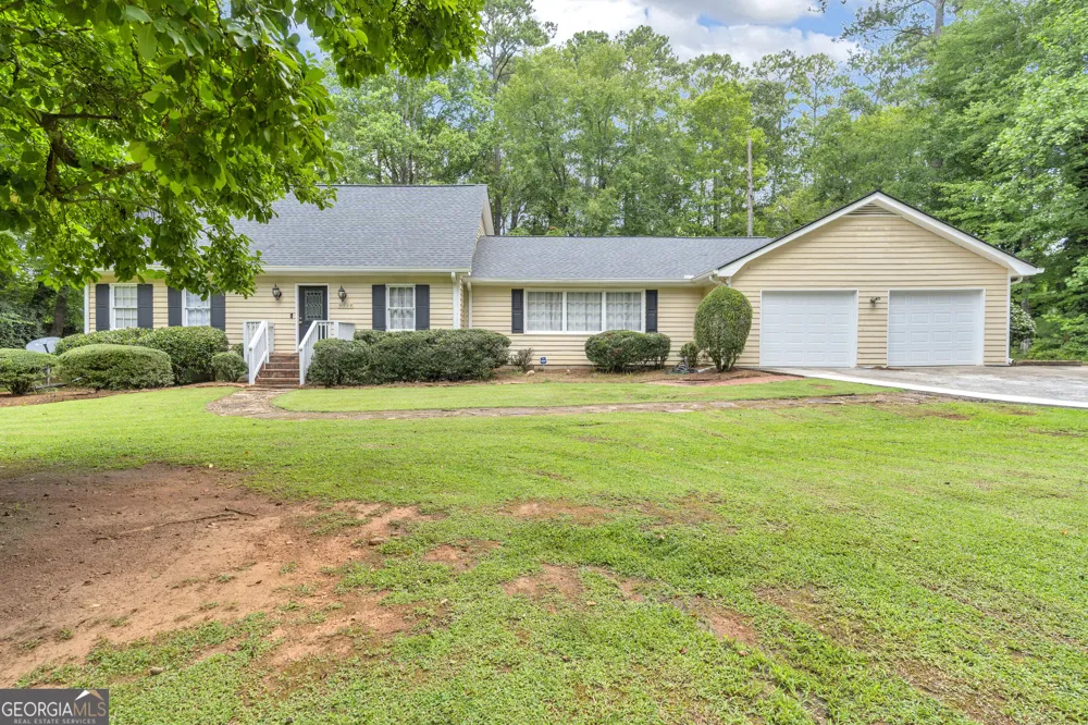 5112 Kurt LN SW Conyers, GA 30094