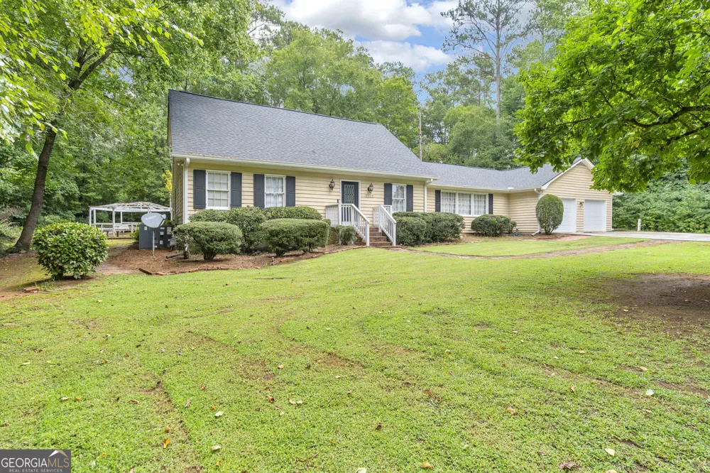 5112 Kurt LN SW Conyers, GA 30094