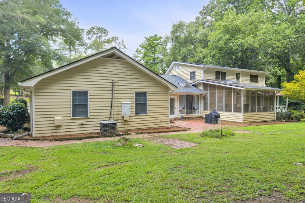 5112 Kurt LN SW Conyers, GA 30094
