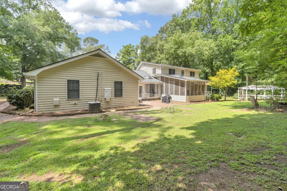 5112 Kurt LN SW Conyers, GA 30094